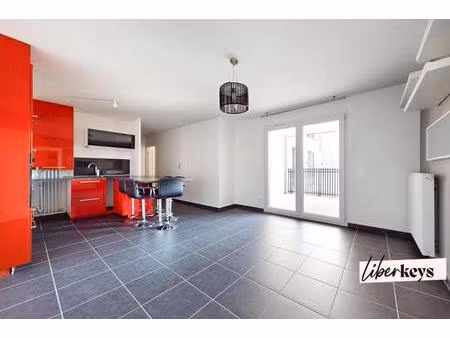 très bel appartement t4 avec balcon et garage double - au cœur d'azieu à genas