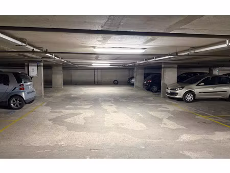 location stationnement  11 m² t- à saint-maurice  80 €