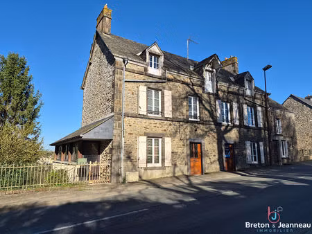 ensemble immobilier à ambrières-les-vallées