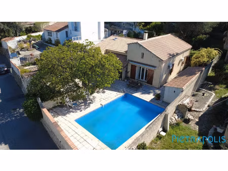 balaruc le vieux - coeur de village : sur une parcelle de 609m²