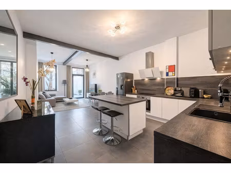 local commercial d'exception avec jardin privatif de 100 m2