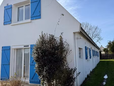 port-haliguen - propriété rare composée de deux maisons jumelles avec vue mer et jardins i