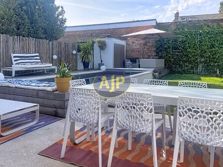 maison d'architecte récente entièrement orientée sud