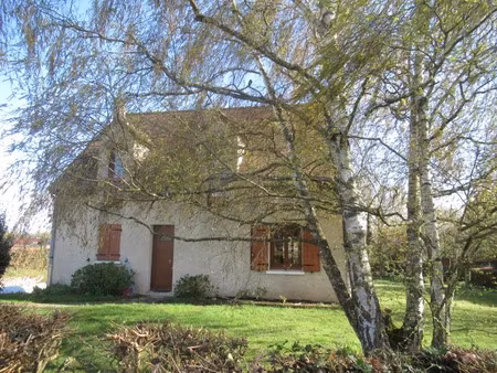 jolie maison traditionnelle proche de bréval!!!