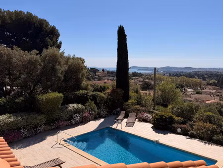 vente maison 6 pièces 200 m² ollioules (83190)