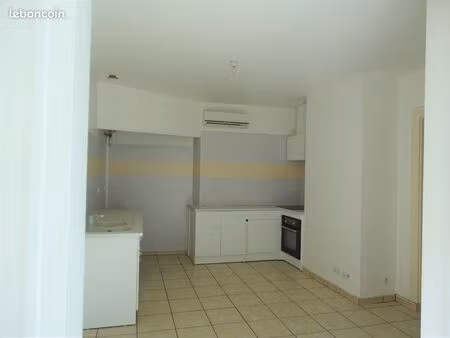 petit t3 centre ville avec climatisation réversible