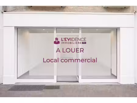 a louer 90m2 en emplacement n°1