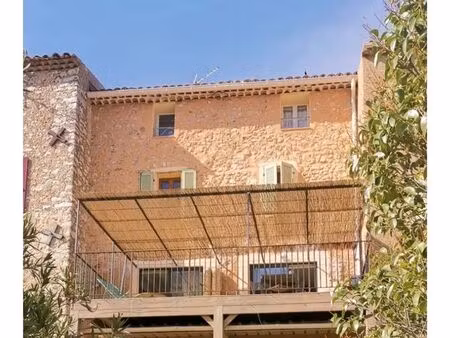maison de village vue terrasse jardin