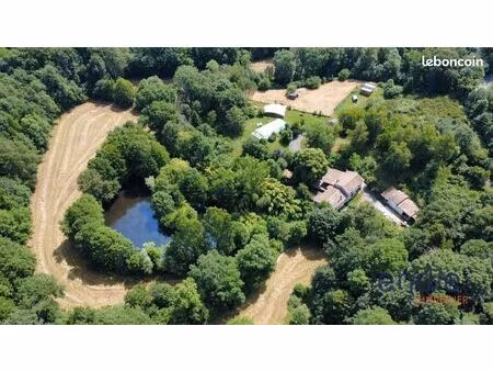 moulin 11 pièces 260 m²