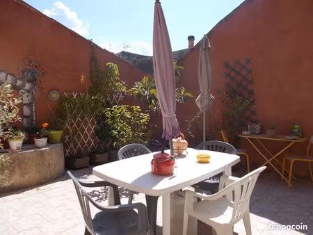 location | immeuble | 2p | 1ch | 50 m² | pertuis | expo sud