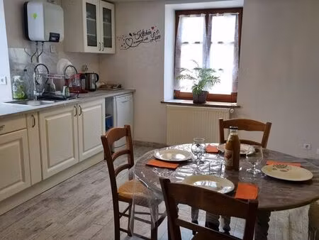 maison 7 pièces 156 m2 : 920e