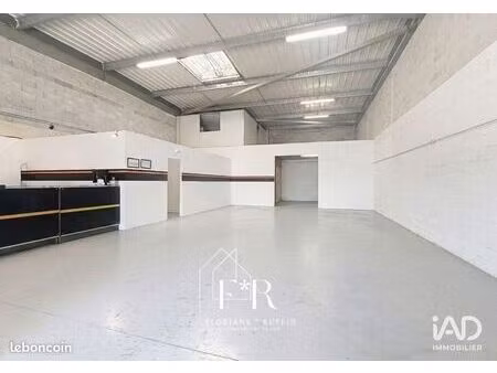 local 245 m² entraigues-sur-la-sorgue