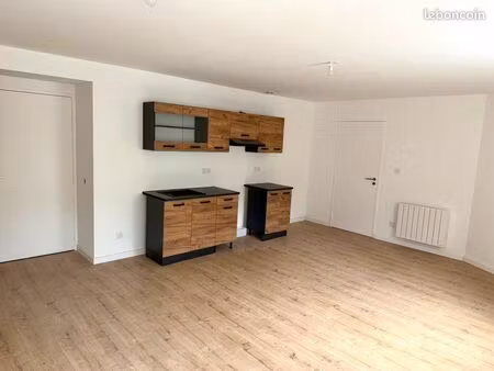 t3 refait à neuf - 74 m2 - première occupation - 850