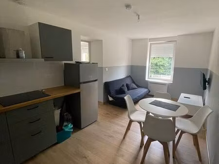 rombas - app rénové t2 34m² + parking sécurisé et privatif