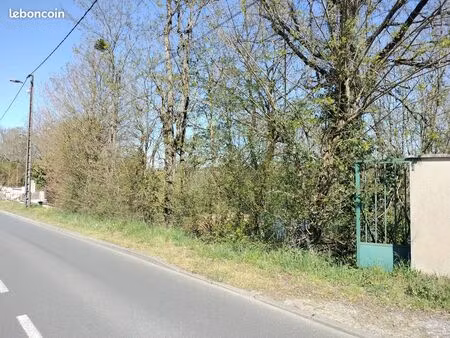 terrain constructible bord de vienne ou terrain de loisirs pour la pêche