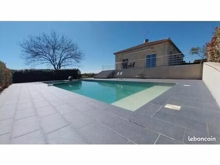 maison 10 pièces 220 m²