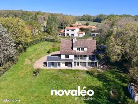 1 hectare de calme – maison rénovée – coup de cœur assuré