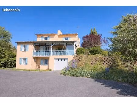 maison 6 pièces 178 m²