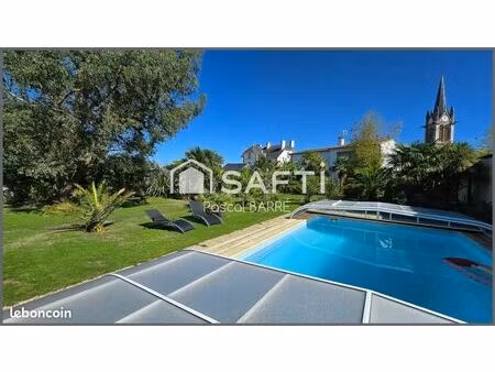 propriété 11 pièces 301 m²