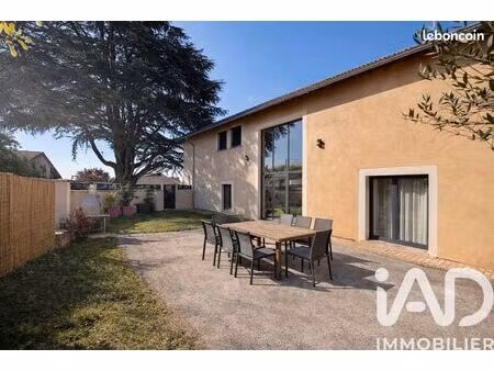 maison familiale 6 pièces 216 m²