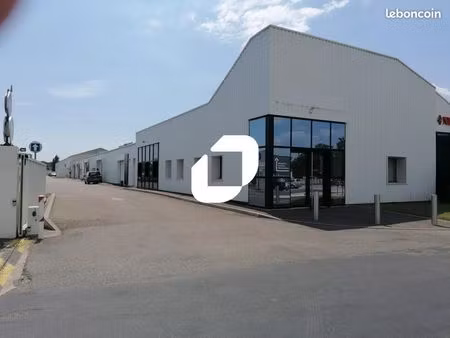 local d'activité 1 186 m²
