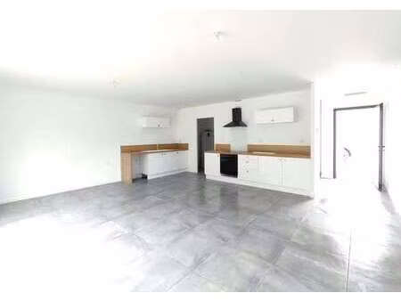 location maison à léogeats (33210) : à louer / 93m² léogeats