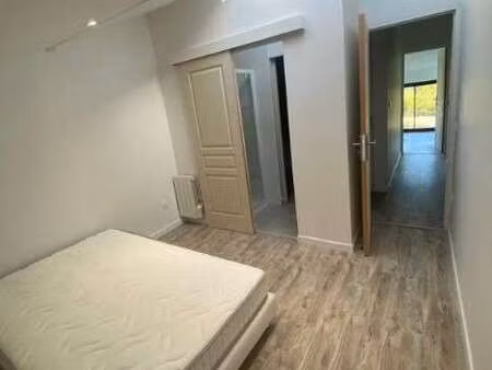 location maison à salleboeuf (33370) : à louer / 80m² salleboeuf