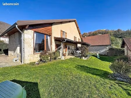 maison 9 pièces 212 m²