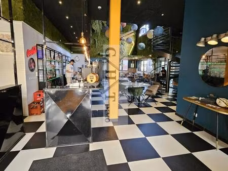 immeuble de 1400 m² en parfait état 5.75% rentabilite