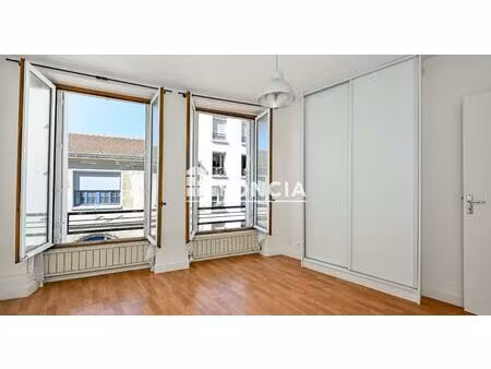 coeur butte aux cailles - studio/2 pieces (22 m2) calme et ensoleille - vue tres degagee