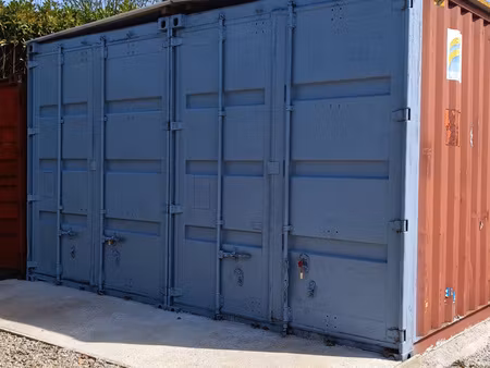 entrepot garennes sur eure