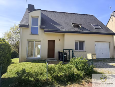 maison familiale dans son cadre verdoyant