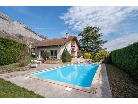 villa individuelle avec piscine