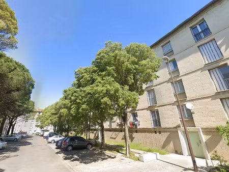 location appartement 4 pièces 44 m² à avignon (84000)