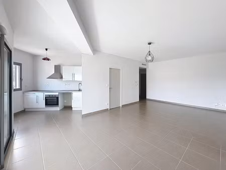 location appartement 4 pièces 81 m² à avignon (84000)  979 €