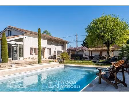 ferme de caractère avec piscine et jardin paysagé au calme à dracé