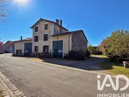 maison à mouton (16460)