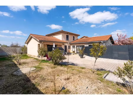 vente maison 5 pièces 140 m² vaulx-en-velin (69120)