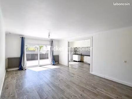 immeuble 5 pièces 214 m²