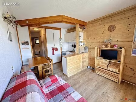 studio 2 pièces 25 m²
