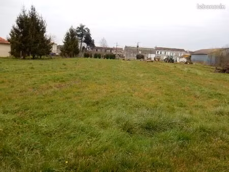 terrain 1153m² burie