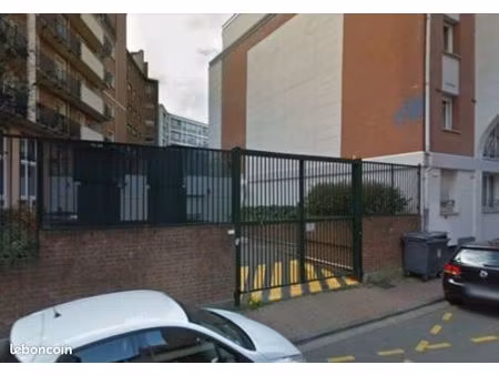 parking box en sous-sol république centre