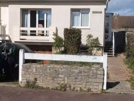 proche plage et commerces  au calme