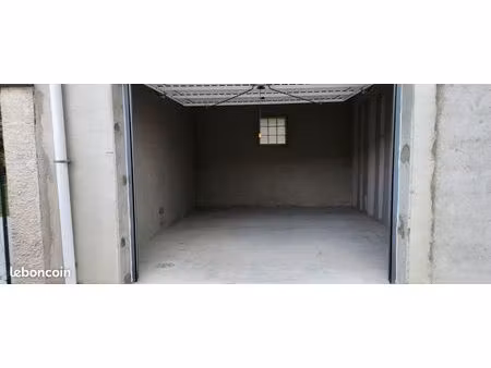 location box/garage