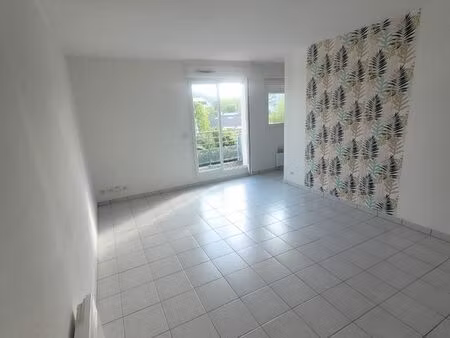 grand t2 avec balcon