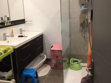 a louer une maison de ville de 90m2 yenne centre