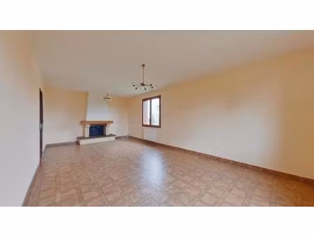 location appartement 4 pièces 104m² lesigny 86270