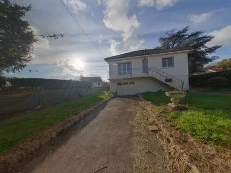 location maison 4 pièces 61m² st savin 86310