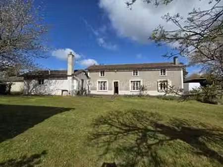 vente maison à clussais-la-pommeraie (79190) : à vendre / 110m² clussais-la-pommeraie