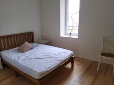 location meublée chambre 1 pièce 17 m² à cadillac-sur-garonne (33410)  452 €